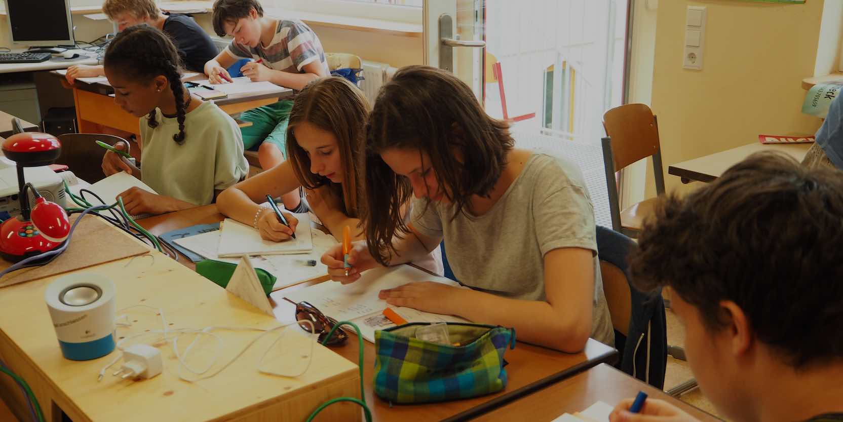 Kinder in der Sekundaria